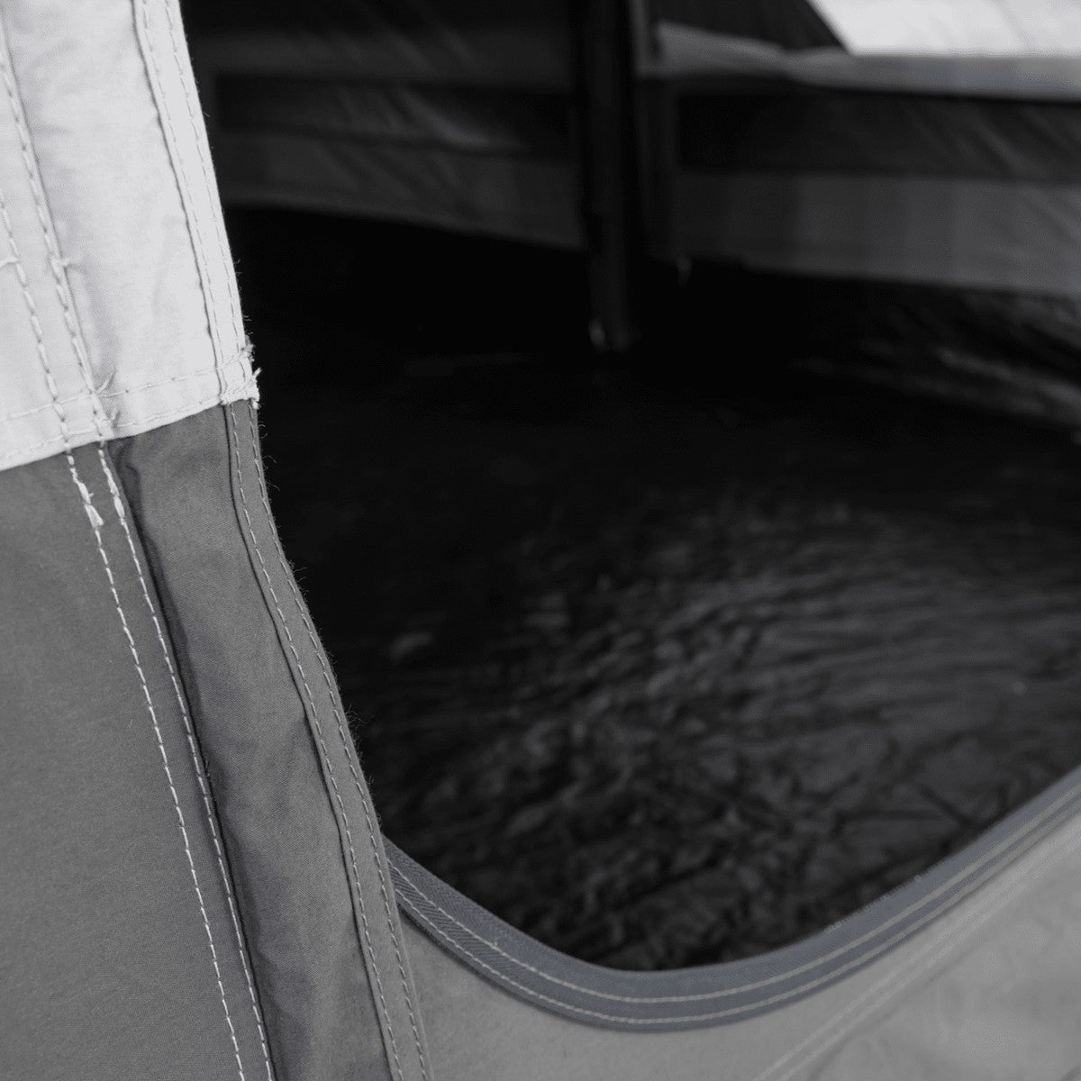 Mesh window panel on the Santorini FTK 2x4 with the dark inner behind it