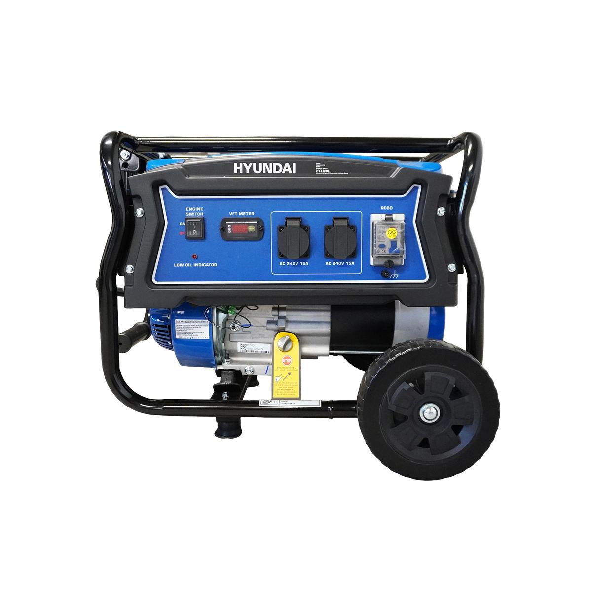 Angle view of the Hyundai HY4100L 4kVA generator