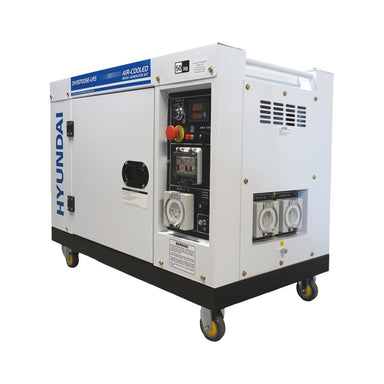 Right angle view of the Hyundai DHY8700SE-LRS showing the control panel, 32 amp outlet and 15 amp outlets